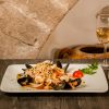 SPAGHETTI<br>FRUTTI DI MARE <img src="https://osteriadelborgobari.it/wp-content/uploads/2025/01/pesce.svg" width="17px"><img src="https://osteriadelborgobari.it/wp-content/uploads/2025/01/molluschi.svg" width="17px"><img src="https://osteriadelborgobari.it/wp-content/uploads/2025/01/glutine.svg" width="17px">